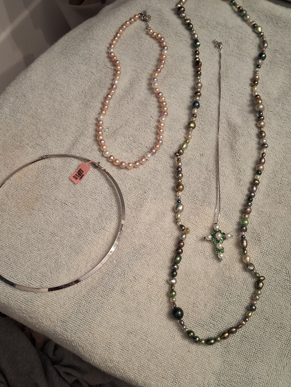 Multi-Color Pearl Beaded Necklace with Green Pendant Costume Jewelry